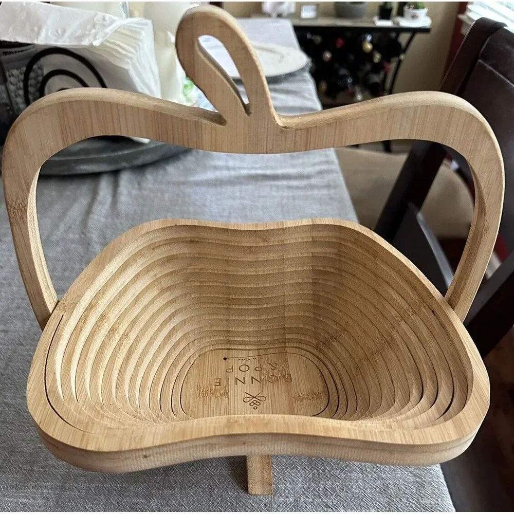 Bonnie‎ & Pop New York Collapsible Wooden  Apple Shaped Basket or Trivet